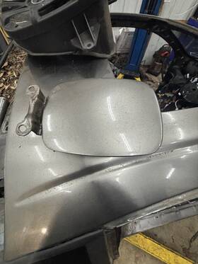 177.ms1v98 Mitsubishi 95-99 Eclipse Talon Fuel Filler Door