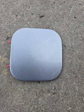 177.ch8691 Mopar 1991 Dodge Ram 250 Silver Fuel Filler Door