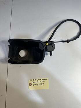68045460ad Mopar 11-13 Grand Cherokee Durango Fuel Filler Housing Oem