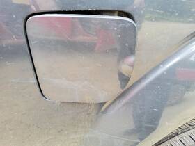 177.da1515 Nissan Frontier 2015 Fuel Filler Door 7469585