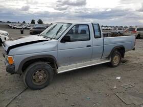 179.da1586 Nissan Tnissan 1986 Fuel Filler Neck 1380811
