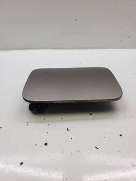 739244 Nissan 331709 Pathfindr 2001 Fuel Filler Door