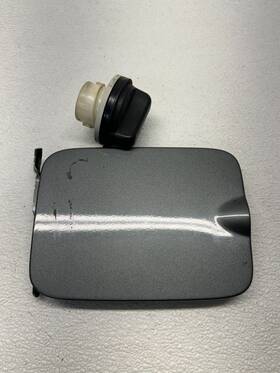 G8830-zs3ma Nissan 2008 - 2009 Pathfinder Fuel Filler Door Silver G8830zs3ma Oem 242001