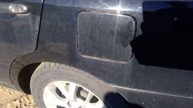 G88303bama Nissan 2012-2019 Versa Fuel Tank Door Gas Lid Oem Filler Black Kh3