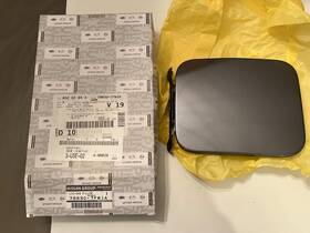 78830-7fw1a Nissan Rogue 2017-2020 Gray Fuel Cap Lid Gas Door