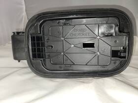68148794am Oem Fuel Filler Neck Housing 14-20 For Jeep Grand Cherokee