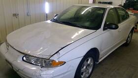 177.gm3n04 Oldsmobile Alero 2004 Fuel Filler Door 1678668
