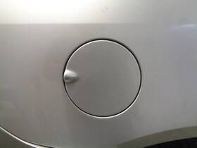 177.gm2h07 Pontiac G6 2007 Fuel Filler Door 1620045