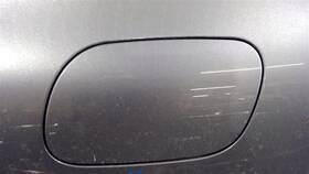 177.po1304 Porsche Cayenne 2004 Fuel Filler Door 95214