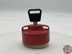 92820190103 Porsche 1978-1995 928 Locking Fuel Tank Cap 133643
