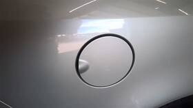 177.sa1r05 Saab Gas 9-3 2005 Fuel Filler Door 1669589