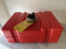 08669 Scepter Rectangular 12 Gallon Low Profile Marine Fuel Tank