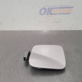 177.to1399 Toyota 99 1999 Landcruiser Fuel Filler Door Silver