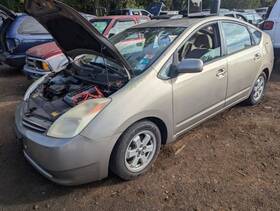 177.to1c05 Toyota Prius 2005 Fuel Filler Door 1708458