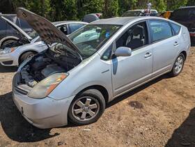 177.to1c06 Toyota Prius 2006 Fuel Filler Door
