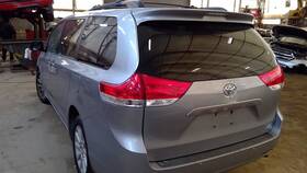 179.to1q13 Toyota Sienna 2013 Fuel Filler Neck 6426483