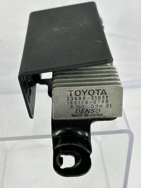 23080-31051 Toyota 2006-2012 Rav4 Fuel Pump Resistor And Cover Oem
