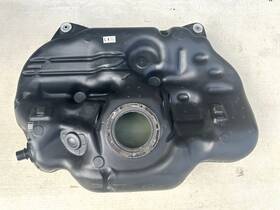 02180 Toyota 77100 2020 Corolla 1.8l Gas Engine Fuel Tank Reservoir Storage Bottle Oem