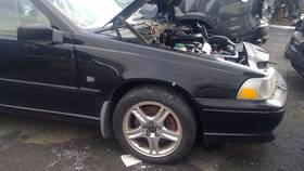 177.vo1v99 Volvo V70 1999 Fuel Filler Door 1082238